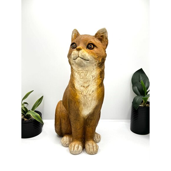 Handcrafted Resin Cat Sculpture Figurine - Picture 1 of 8